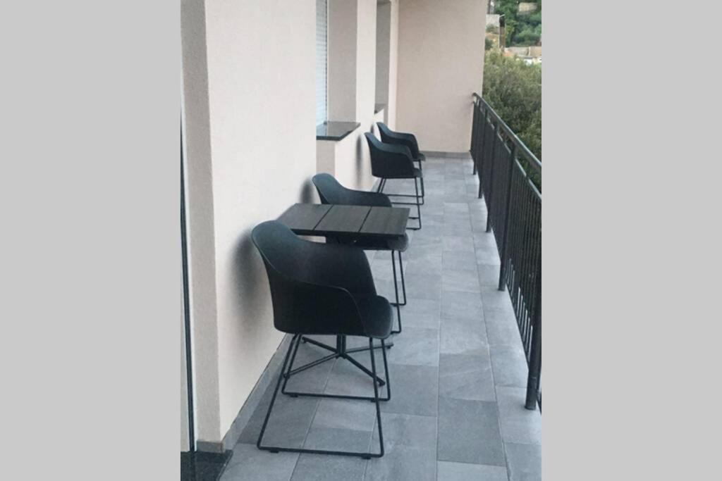 Apartman Noemi Rabac Eksteriør bilde
